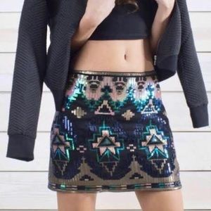 3️⃣ Verty Sequin Mini Skirt. Size L.